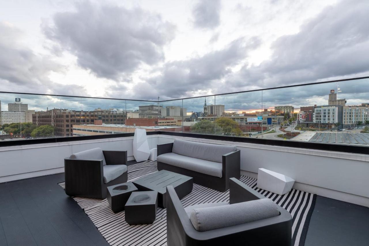Flexhome Skywalk To Fiserv 1Br Apt U1 Milwaukee Exterior photo